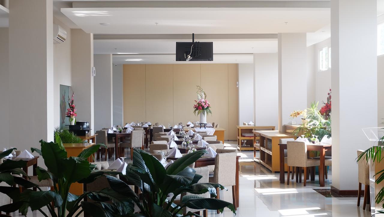Syariah Radho Hotel Sengkaling Malang Exteriör bild