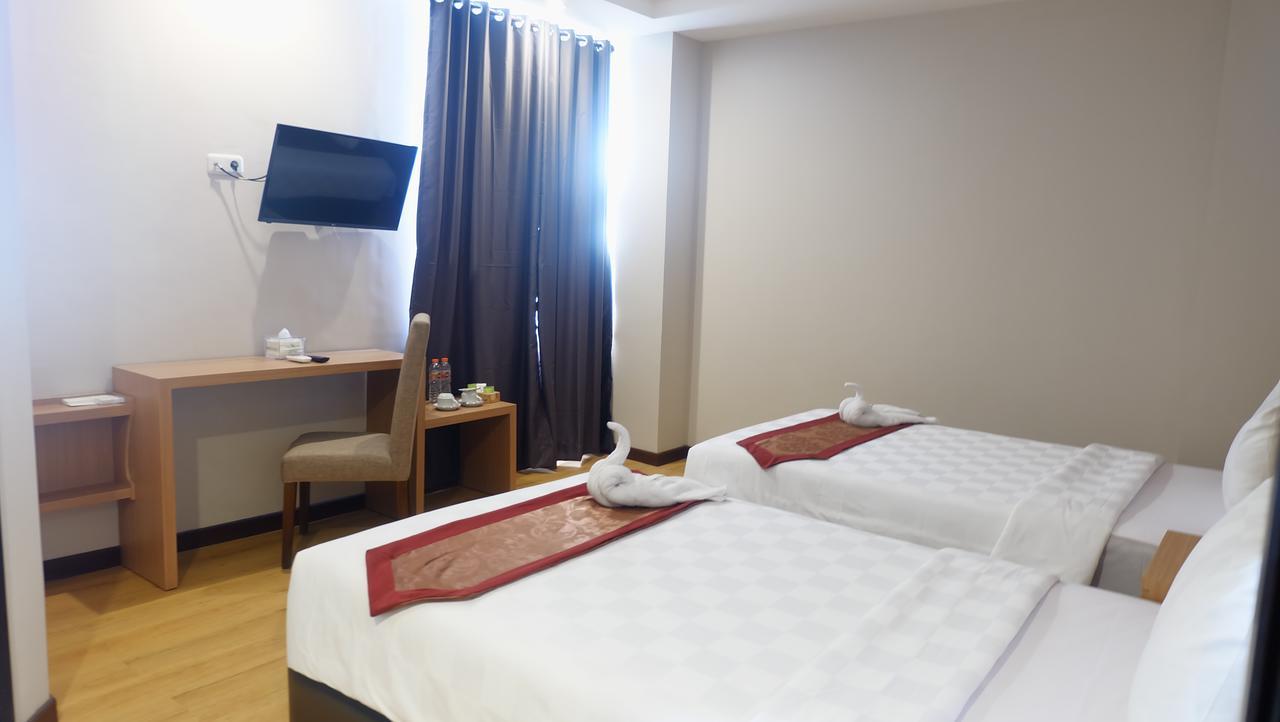 Syariah Radho Hotel Sengkaling Malang Exteriör bild